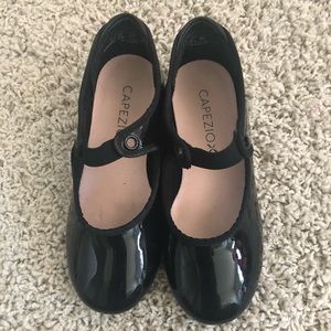 Capezio black tap shoes